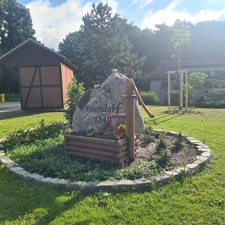 Ubytování v soukromí Am Waldrand Bei Kuehlungsborn Biendorf