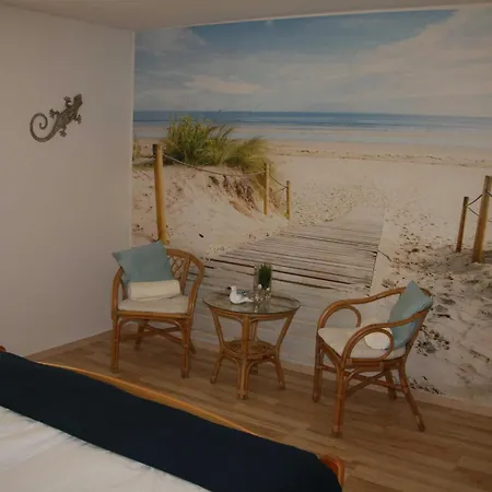 Am Waldrand Bei Kuehlungsborn * Biendorf