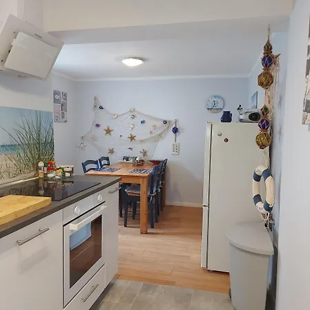 Am Waldrand Bei Kuehlungsborn Biendorf